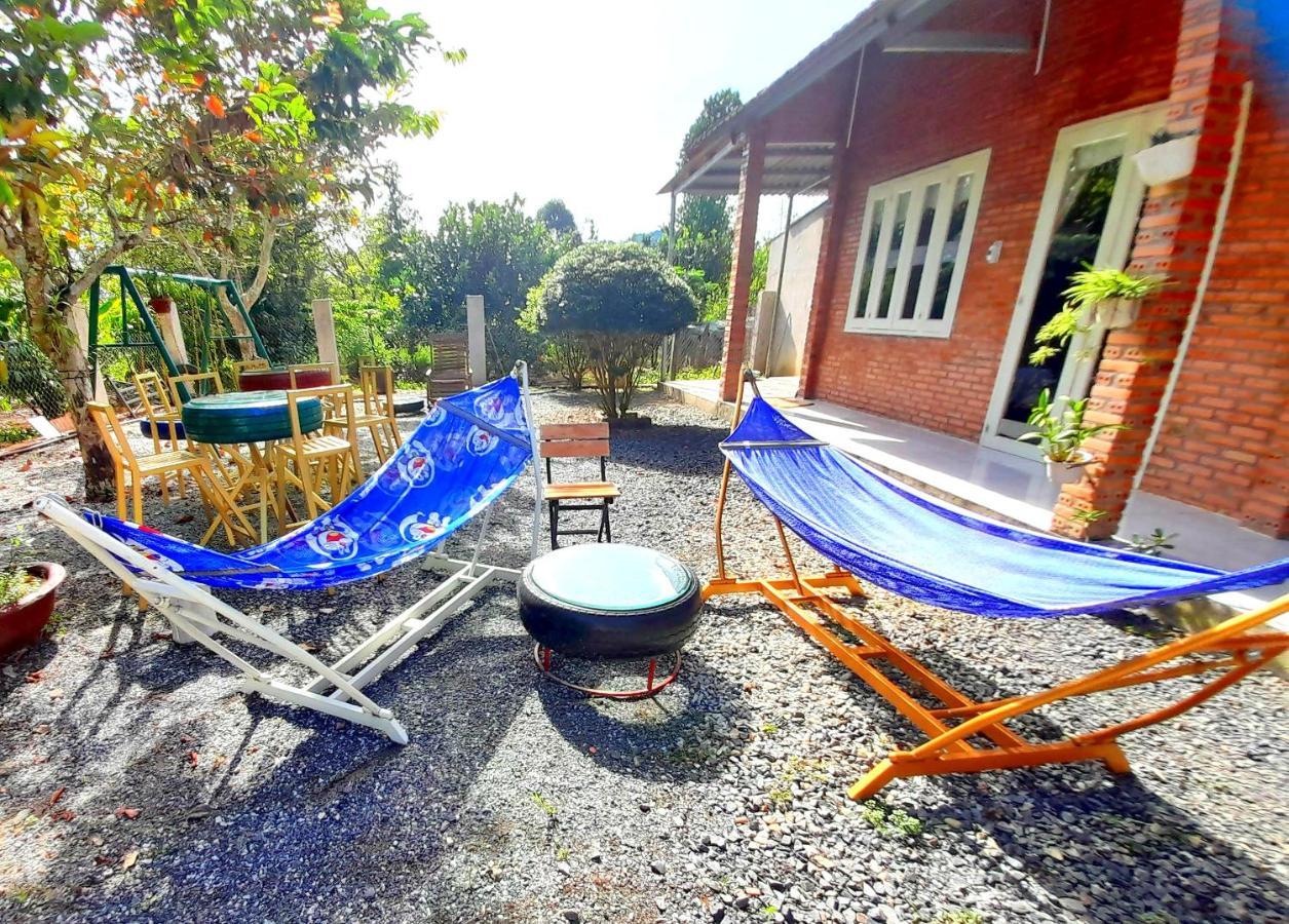 Cat Tien Backpackers Hostel Eksteriør bilde